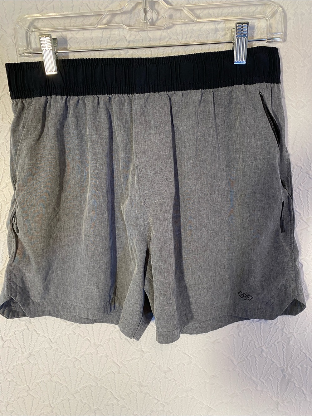 LEG3ND women’s running shorts size L for the Gym. Activewear Breathable